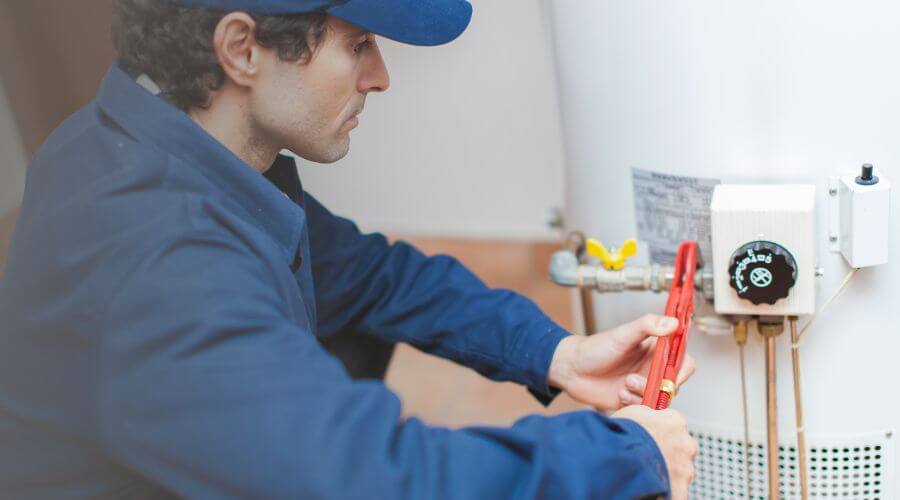Local expert plumbing services in Eldon, IA